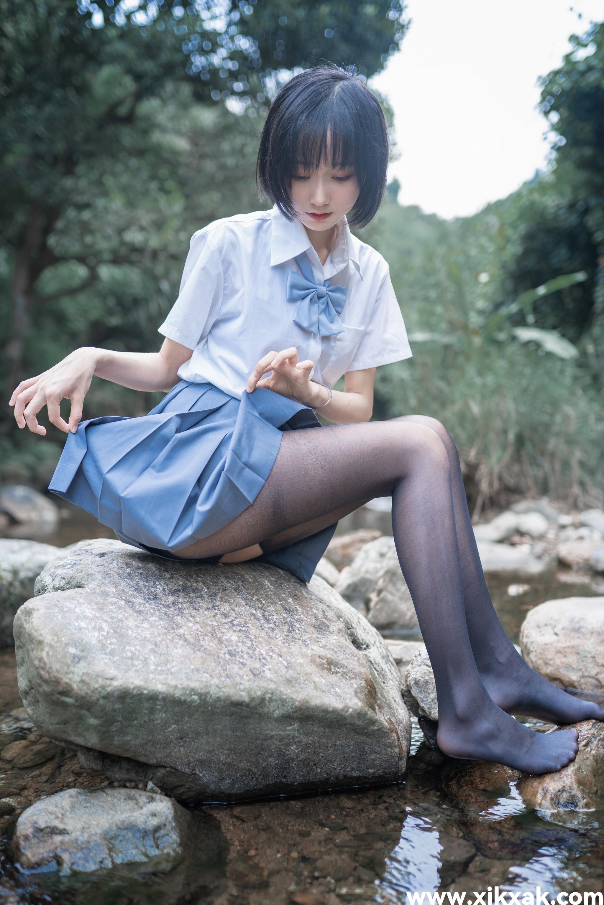 木绵绵OwO – NO.28 水色溪边制服 [51P]